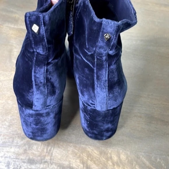 Sam Edelman Taye Blue Velvet Zip Chunky Block Heel Ankle Boot - Picture 5 of 9